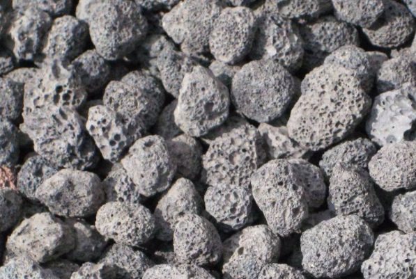 火山岩滤料为什么被称为会呼吸的石头